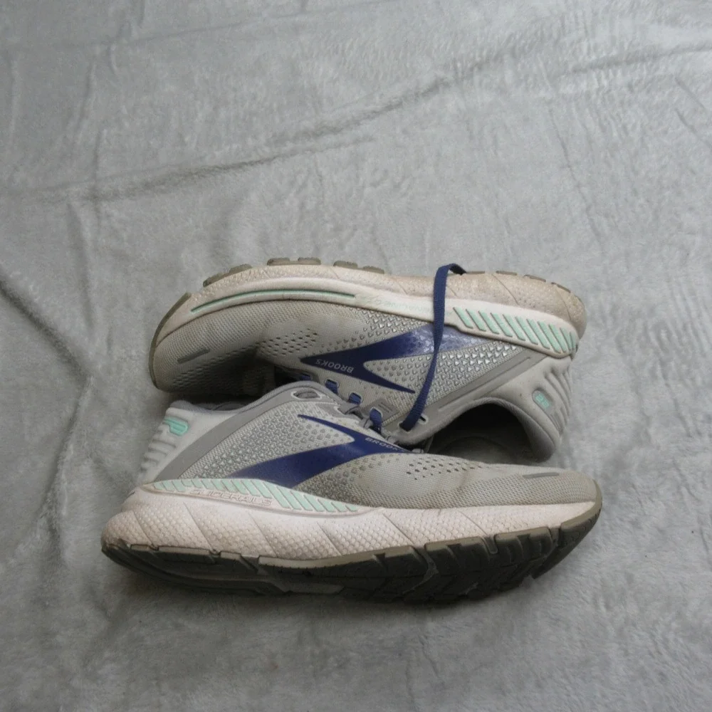 Brooks Women 7 Running Shoes Adrenaline‎ GTS 22 Gray Blue Athletic Sneakers Read